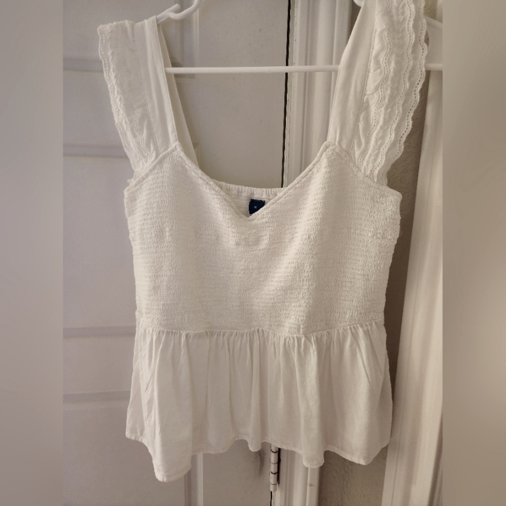 Old navy top size M